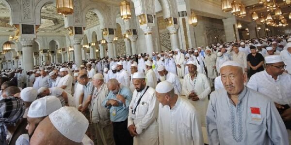 Keluhan Haji Mencuat: Macetnya Keberangkatan, Gagalnya Perusahaan, dan Masalah Nasi Keras