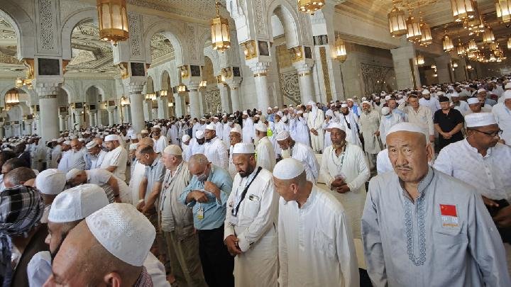 Keluhan Haji Mencuat: Macetnya Keberangkatan, Gagalnya Perusahaan, dan Masalah Nasi Keras
