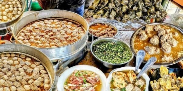 Ingin Menikmati Bakso Lezat dan Gurih di Surabaya? Kunjungi 8 Tempat Kuliner Terbaik Ini yang Tak Akan Disangka Rasisnya!
