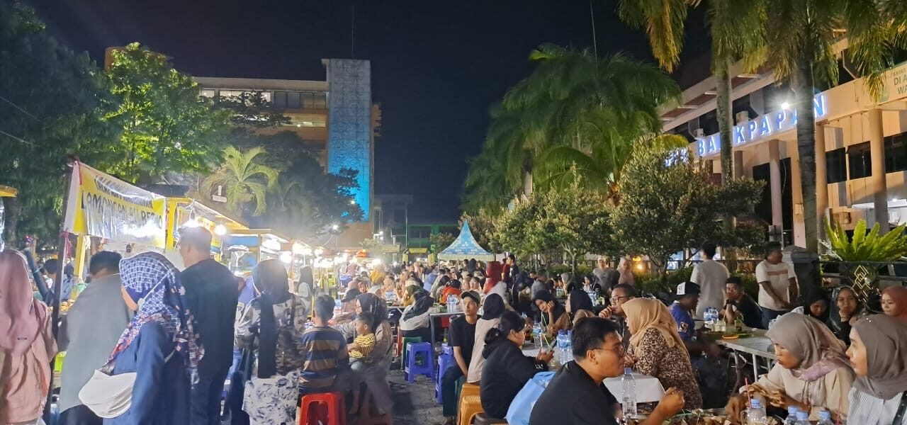 Wisata Kuliner Taman Bekapai: Legaikan Rasa dan Kantong