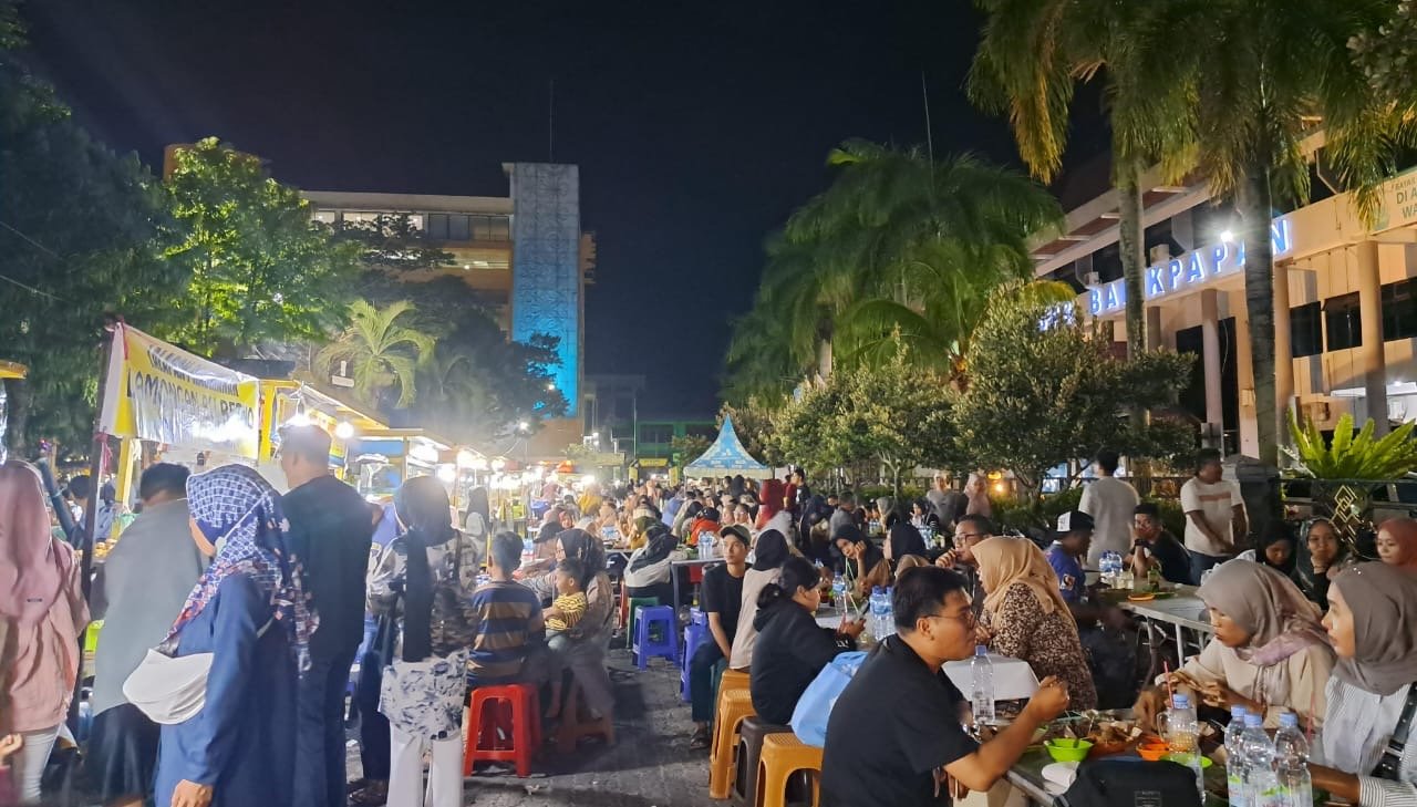 Wisata Kuliner Taman Bekapai: Legaikan Rasa dan Kantong