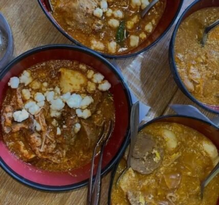10 Makanan Khas Bandung yang Harus Dicoba, Manis Sampai Pedas!