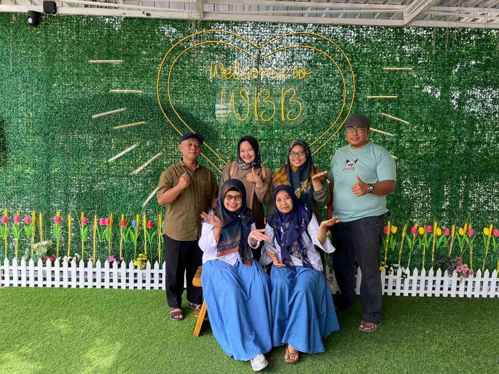 Warung Bambu Barokah: Wisata Kuliner & Rekreasi Keluarga di Gandusari, Blitar