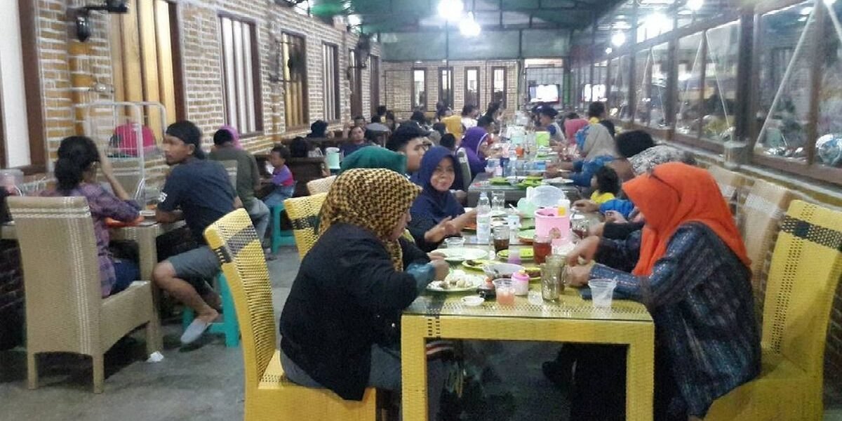 Cari Restoran Enak di Cirebon? Ini 7 Tempat Makan Murah & Hits yang Harus Dicoba!