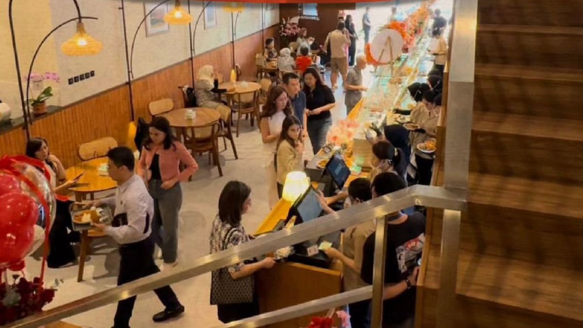 buat gambar dengan uluran 1792x1024 dengan tema [5 Restoran Nasi Rames Lezat & Hemat di Bandung, Dijamin Nagih!] kasukan kalimat "5 Restoran Nasi Rames Lezat & Hemat di Bandung" kedalam gambar