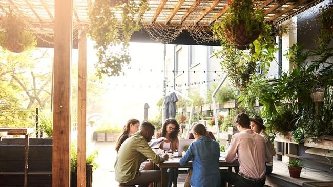 3 Warung Hemat Favorit Kaum Muda Jakarta untuk Budget Under 20 Ribu!