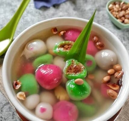 5 Makanan Khas Legendaris di Sekitar Alun-alun Bandung Wajib Coba!